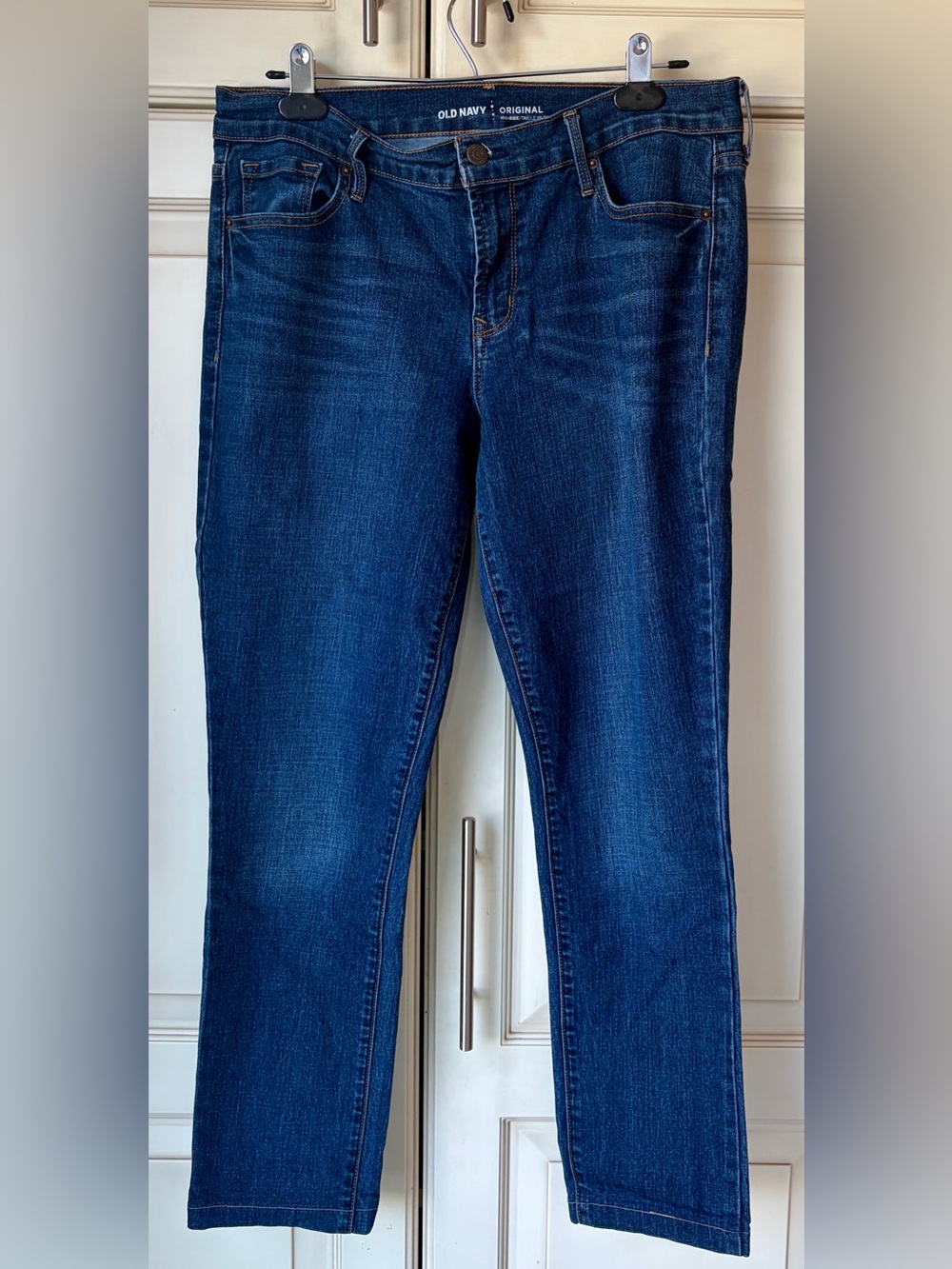 Old Navy Mid-Rise Originals. Sz 10 Long.  Straight leg (skinnier)